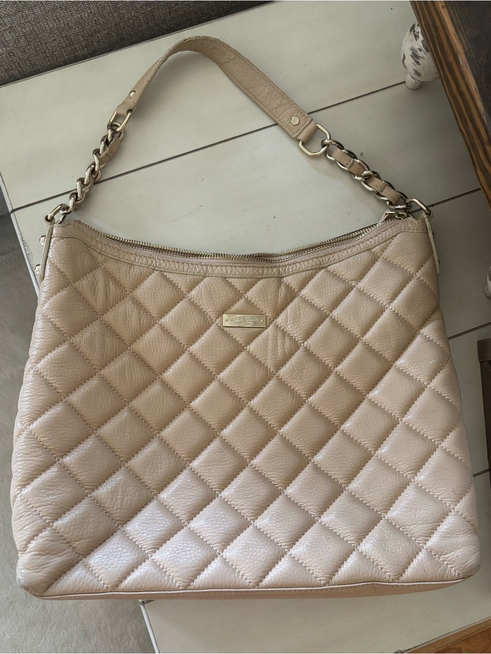 Kate Spade quilted purse bag with shoulder strap with zip top closure